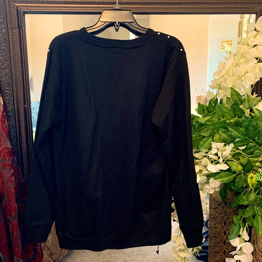 Black sweatshirt - Picture 3 of 3